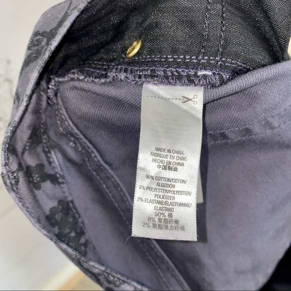 Juicy Couture Mid-Rise Bootleg Skinny Grey & Black Floral Jeans | Size 29 - Picture 12 of 14